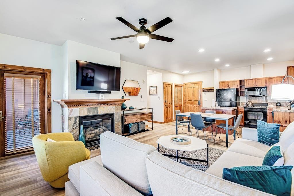 TV, fireplace, DVD player