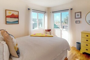 2 makuuhuonetta, silitysrauta/-lauta, ilmainen Wi-Fi, vuodevaatteet