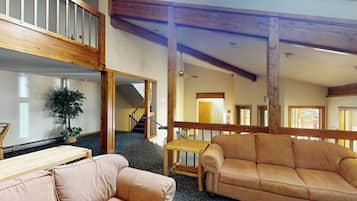 TV, fireplace, DVD player, stereo