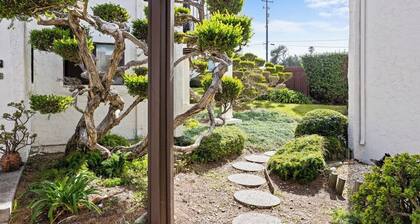 Classic getaway by the sea within walking distance to everything w/ocean views