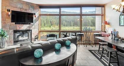 Condo in the Heart of River Run Village, with Jet Tub & Mountain Views