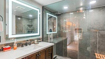 Douche, serviettes fournies