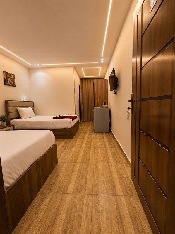Blackout drapes, free WiFi - Anubis Pyramids View Inn (Giza)