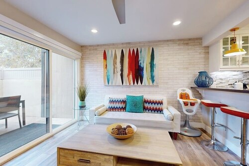 Colorful & contemporary condo with patio & washer/dryer - watch the fireworks