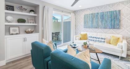 Newly renovated condo, closest walk to theme parks - pools & hot tub on-site