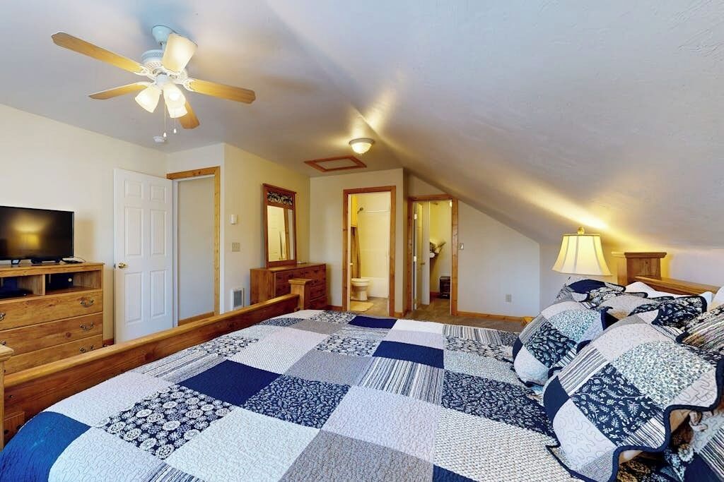 3 chambres, fer et planche à repasser, Wi-Fi gratuit, draps fournis