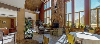 Skier's paradise in Cascade Village w/ pool, fireplace & private balcony