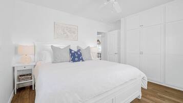 1 bedroom, iron/ironing board, WiFi (free), bed sheets