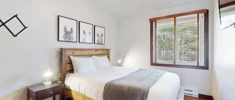 Desk, iron/ironing board, free WiFi, bed sheets