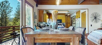 Dog-OK Retreat W/ Fireplace, Deck, Lake Access, Foosball & Ice Cream Maker