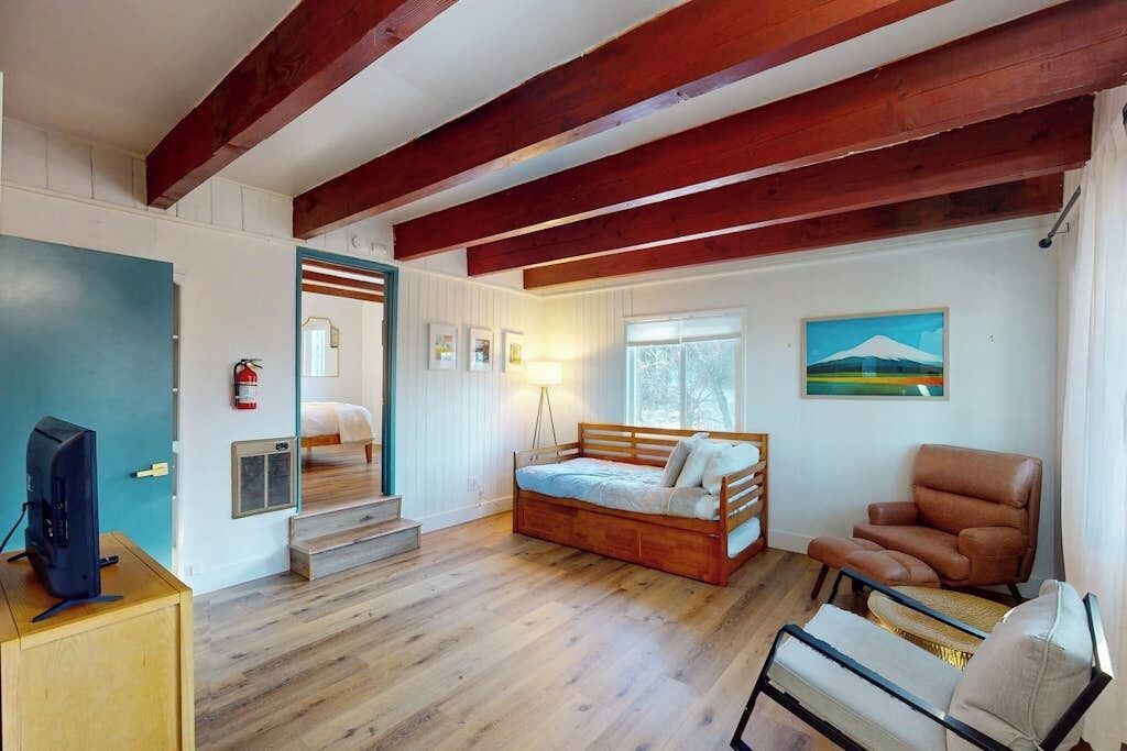 2 habitaciones, tabla de planchar con plancha y wifi gratis 