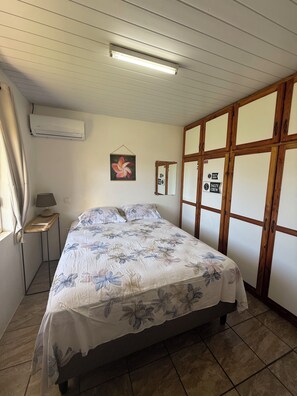 Internet, bed sheets - Fare Holidays Raiatea (Avera, Raiatea)