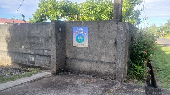 Exterior detail - Fare Holidays Raiatea (Avera, Raiatea)