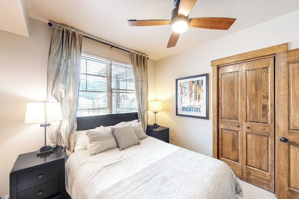 1 bedroom, iron/ironing board, travel crib, internet