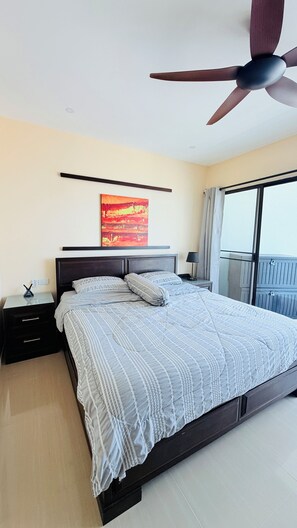 1 bedroom, desk, iron/ironing board, free WiFi - [파노라마 오션뷰] 좀티엔 비치 바로 앞, 럭셔리 스튜디오 View Talay 5C (Muang Pattaya)