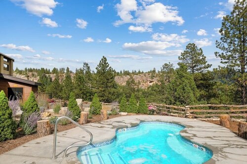 Condo in Durango with pools & hot tub