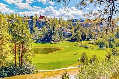 Spacious Condo at Tamarron, Pool/Hot Tub/Workout Access, Golf/Tennis On Site