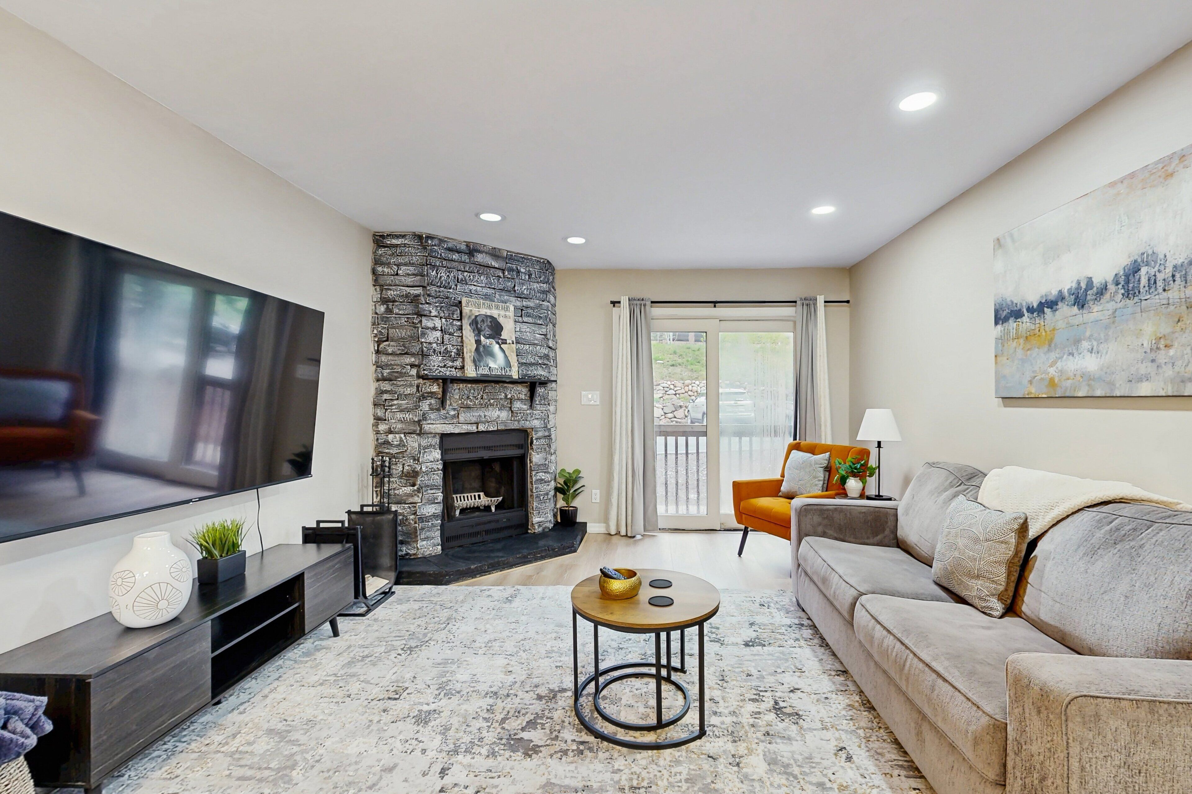 TV, fireplace, DVD player