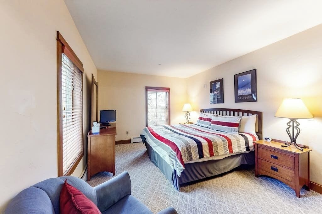 2 chambres, fer et planche à repasser, Wi-Fi gratuit, draps fournis