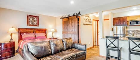 TV, fireplace, DVD player