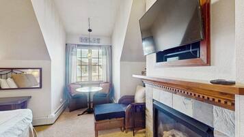 TV, fireplace, DVD player