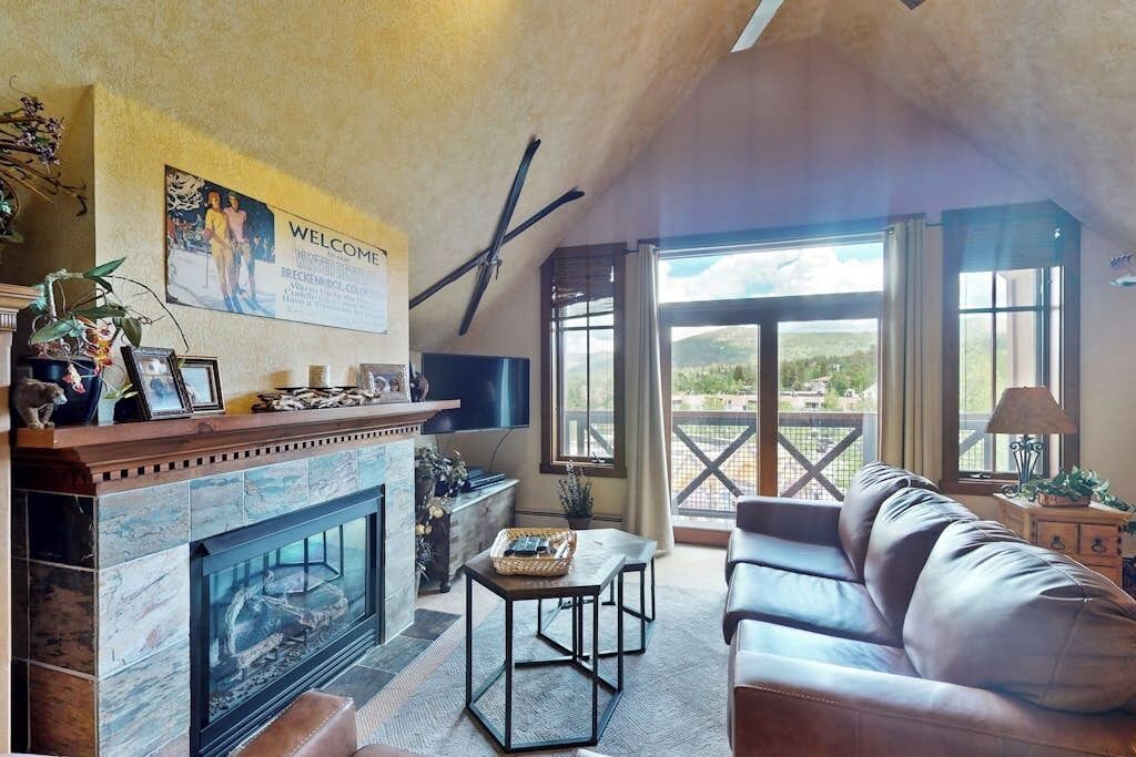 TV, fireplace, DVD player