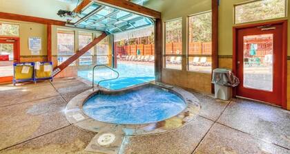 Spacious condo with pool, hot tub, fireplace, washer/dryer & furnished balcony