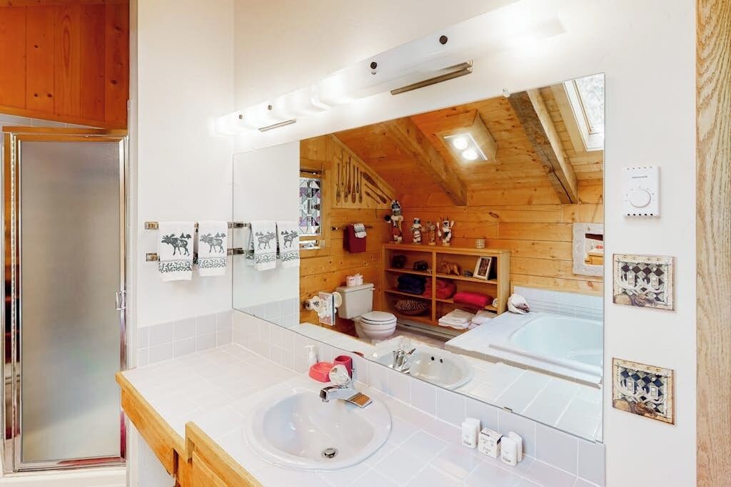 Shower, towels