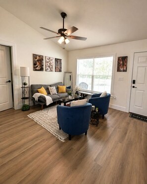 Living area - Stylish Home Near
WEC, Sleeps 6, (Ocala)
