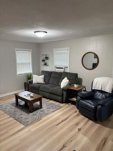 2-bedroom house within walking distance to Northwest Missouri State University