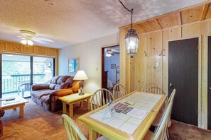 Dining - Third-floor mountain-view condo within walking distance of slopes (Durango)