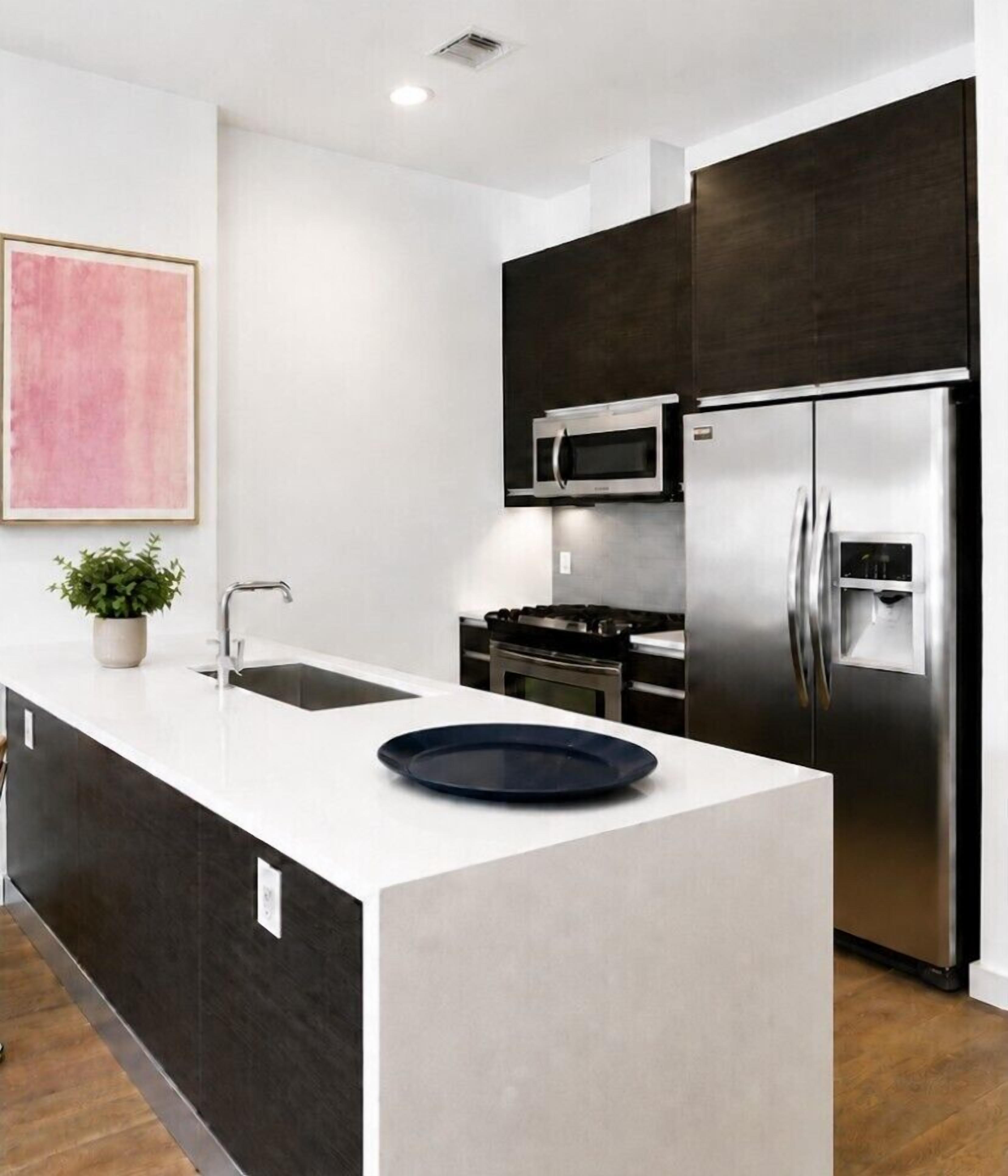 Refrigerador, microondas, horno, placa de cocina
