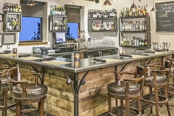 Bar (in der Unterkunft)