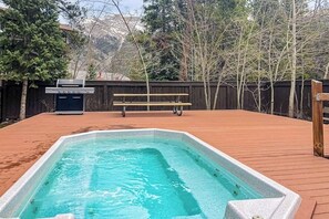 Bañera de hidromasaje exterior