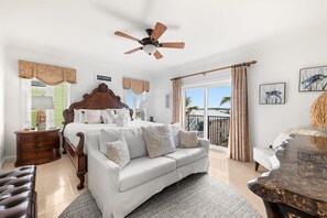 4 habitaciones, tabla de planchar con plancha y cuna de viaje