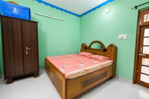 3 dormitorios, tabla de planchar con plancha, Internet y ropa de cama