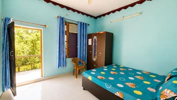 3 bedrooms, iron/ironing board, Internet, bed sheets
