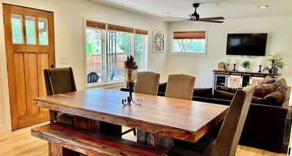 Upper apartment with deluxe kitchen, private W/D, & great location