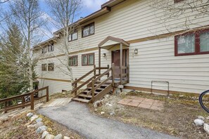 Exterior - Cozy home w/ wood fireplace, near town - mountain views (Frisco)