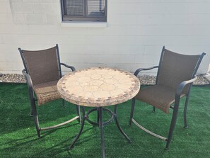 Outdoor dining - Welcome to La Casita Modern Studio, PRIME LOCATION (Tampa)