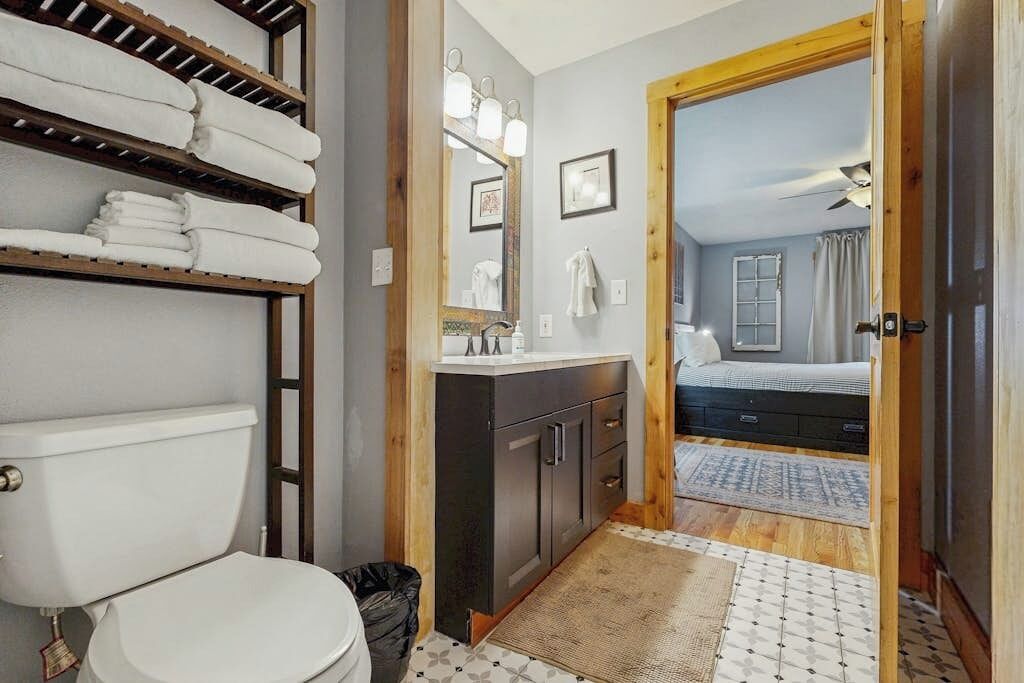 Shower, towels