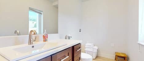 Douche, serviettes fournies
