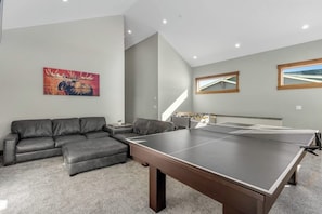 Spielezimmer