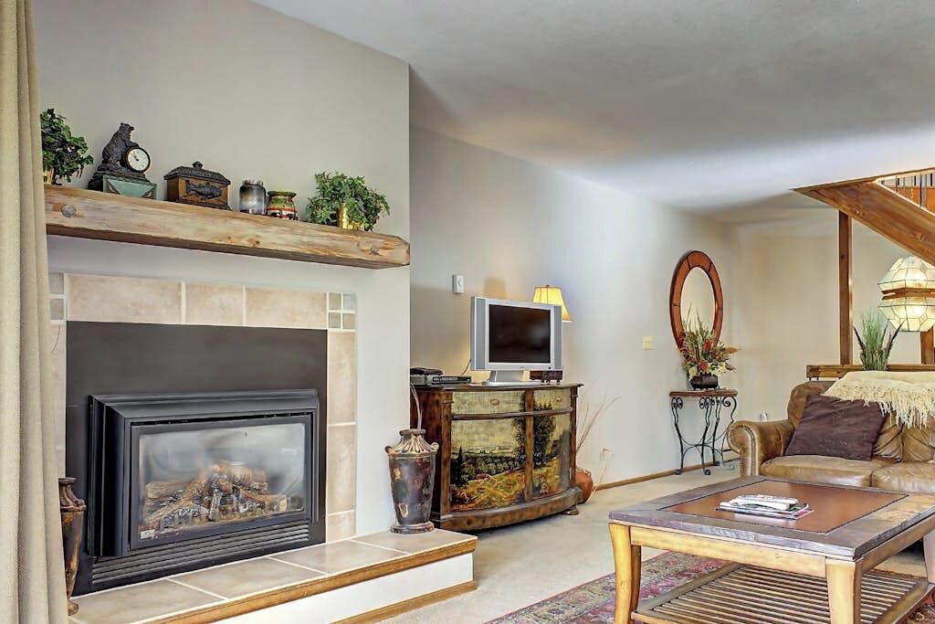 TV, fireplace, DVD player, stereo