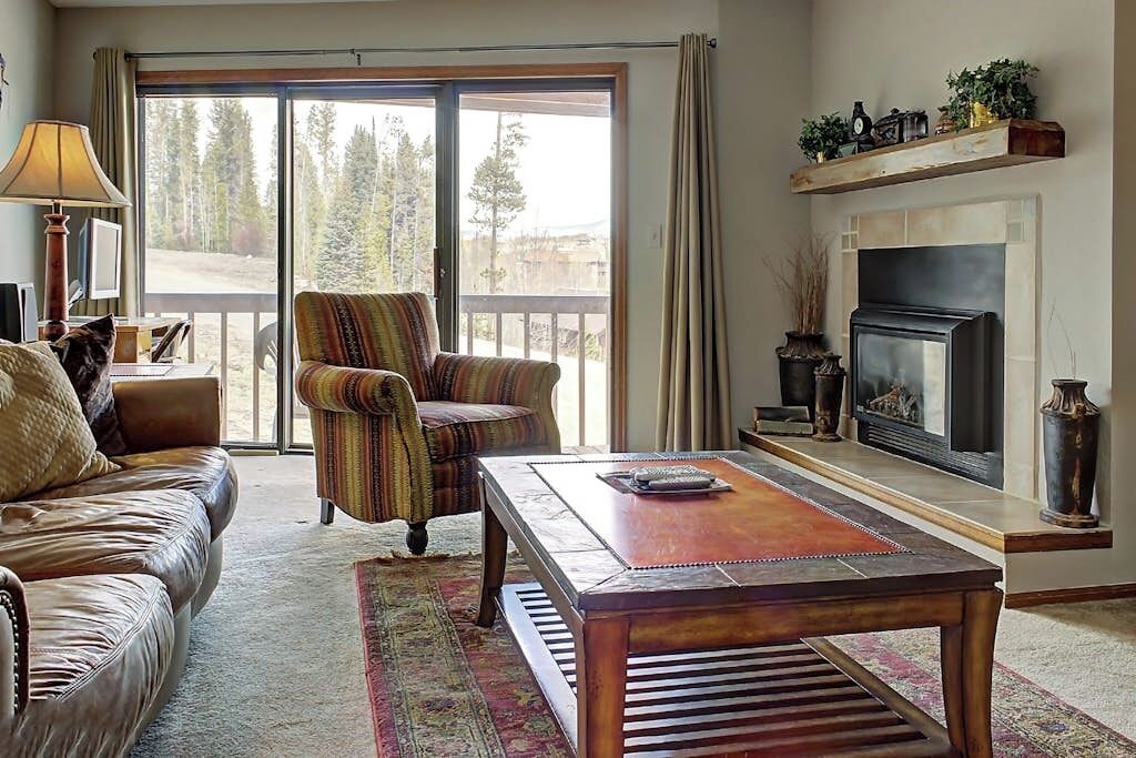 TV, fireplace, DVD player, stereo