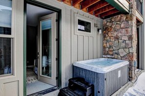 Unclassified image, 4 of 21, button - Modern townhome w/ private hot tub, mountain views, outdoor space (Fraser)