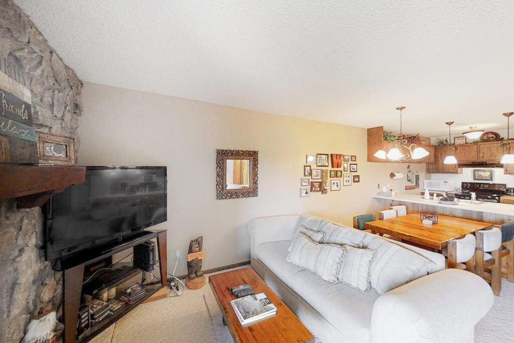 TV, fireplace, DVD player, stereo