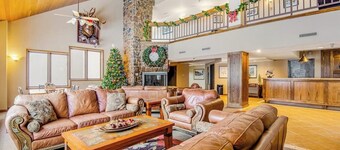 Wonderful Studio in Complex w/Ski-In/Ski-Out Access + Shared Pool & Hot Tub/WiFi