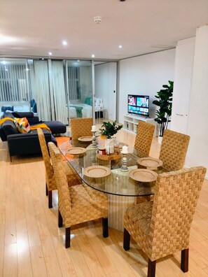 Dining - Downtown Cozy Retreat by Central Station (Surry Hills)