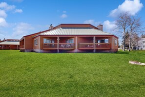 Exterior - Dog-friendly condo w/ covered porch & views - near golf, lakes & ski (Pagosa Springs)